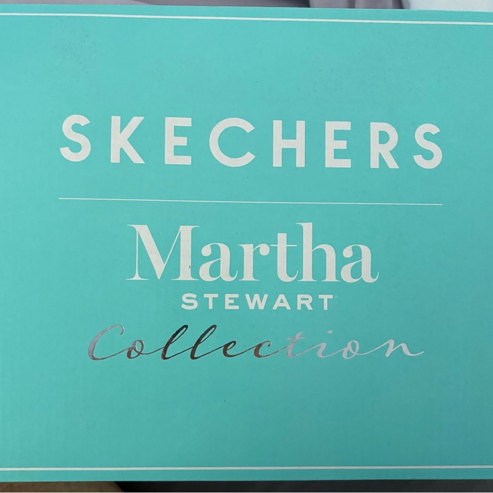 Skechers/Martha Stewart Collection collaboration.  9.5 woman’s